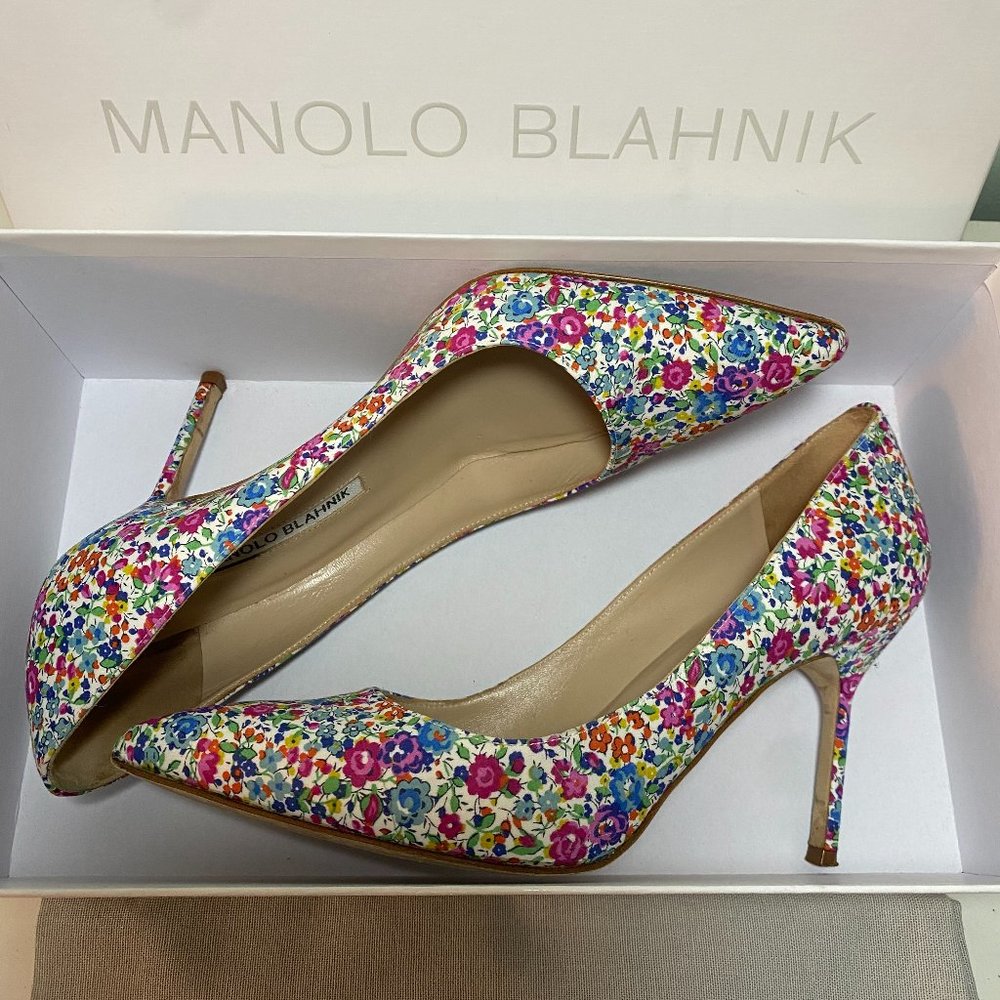 Floral Manolo Blahnik Heel Pumps